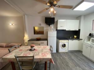 Maisons de vacances Residence LO MONACO Haut de villa, Appartements et Studios : photos des chambres