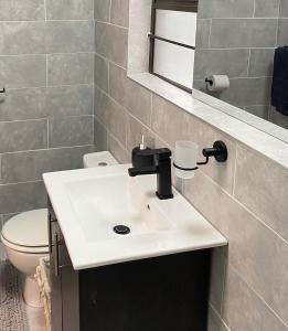 The Private Pelican at Room 4