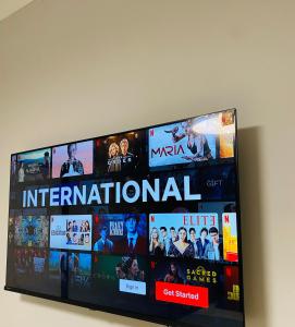 The Private Pelican at Room 4