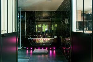 Appartements Versailles One Sauna & Jacuzzi : photos des chambres