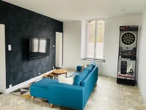 Petite maison au cœur de la ville - 普佐日