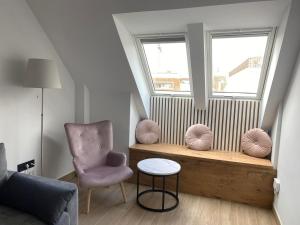 A top-floor modern apartment Located 100 meters from the beach