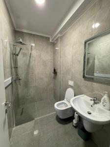 Dennys Apartment at Gardenia Myslym Shyri