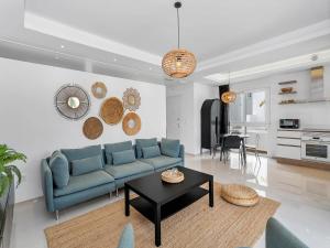 Newly Built Apartment with Direct Pool Access