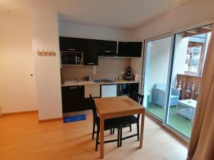 Appartements Appartement avec balcon, Ax-Les-Thermes : Appartement 1 Chambre