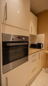 Urban Luxe Stays - Purbrook Bridge