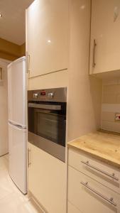 Urban Luxe Stays - Purbrook Bridge