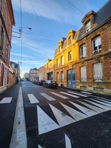 Appartements Studio Delvincourt - Rue Calme dans centre - Parking gratuit a proximite : photos des chambres