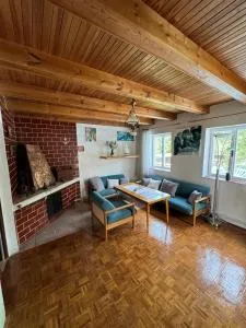 Ubytování u Lipna s lodí a zahradním grilem - Mugrau