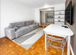 Appartements Spacious and Family Apartment : photos des chambres