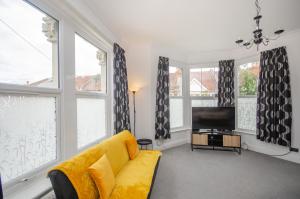 Stylish 91sqm Victoria 2 bedroom Apartment