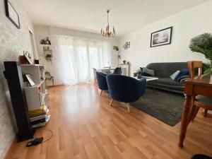 Appartements Apartment 2 Chambres avec 2 Balcons : photos des chambres