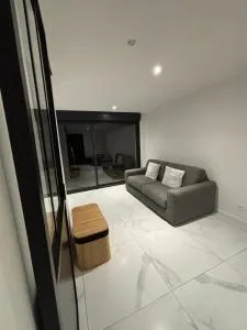 Studio indépendant 22m2 - Massieux