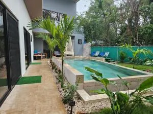 Villa PRAGA Beach House - Cuajiniquil