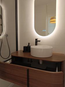 Appartements Meuble 3 etoiles - PISCINE- BALCON - TENNIS : photos des chambres