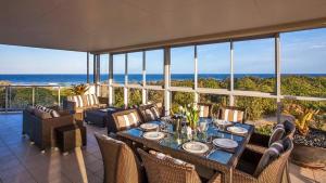 1322 Luxury Beachfront Penthouse with Rooftop Jacuzzi