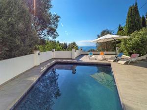 House in Rosas with Private Pool & Garden