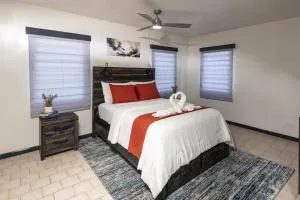 Deany's Uptop Luxury Suite - Cauls Bottom