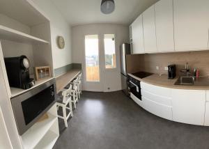 Cocon Cosy Verdoyant - Free Private Parking, Breakfast, Wifi, Netflix