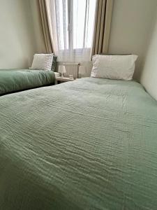 Cocon Cosy Verdoyant - Free Private Parking, Breakfast, Wifi, Netflix