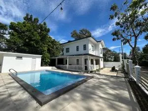 Sofias Private Farm House - Alfonso