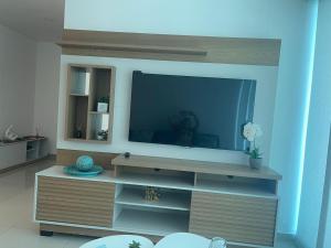 APARTAMENTO DE LUJO con AIRE ACONDICIONADO 5 min del rio Guatapurí centro comercial y parque de la leyenda vallenata