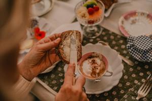 Maisons d'hotes La Maison du Village : photos des chambres