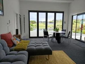 Swanlake - 芒阿法埃