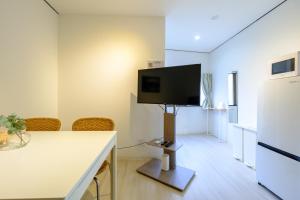 Cozy 2-Floor Retreat near Ikebukuro - Easy Access to Central Tokyo - アキサポステイ本蓮沼