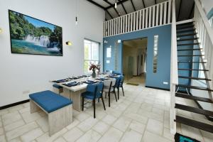 Luxury Family Oasis with Pool