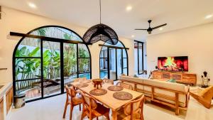 BRAND NEW Luna Villa in Canggu - 3 BR Pool Oasis