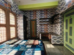 AC HOMESTAY NEAR CMC AND RAILWAY STATION 2BHK and 3 BHK
