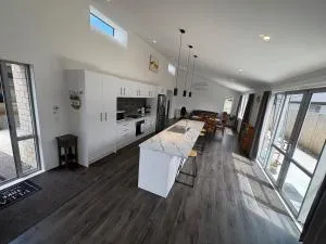 Star View New House and Spa - Halswell