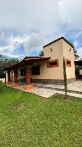 Cabaña Ciprés con asador - La Mesa