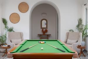 Villa Mandarina 4BHK Standalone Luxuxy Villa in Assagao with Large Private Pool, Pool Table, Kids Play Area, Garden, Caretaker & Security by The Blue Kite