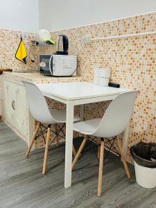 Impact Arena C3 Twin Beds By GoodRoom 24