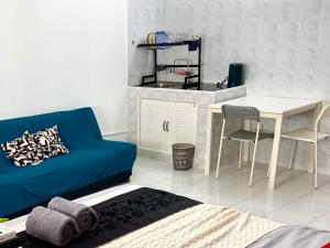 Impact Arena Condo C7 fl12 By GoodRoom24