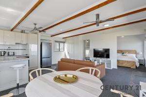 See-Sea House - Sellicks Beach - C21 SouthCoast Holidays