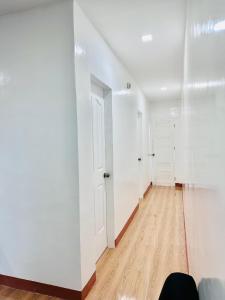 The Gurons Residences