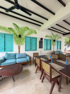 Villa Talay - 5 Bedroom Beachfront Villa