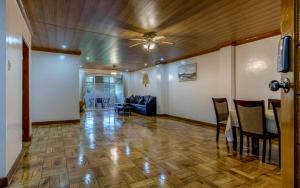 Orange House A#1 Camp John Hay nr Eco Trails