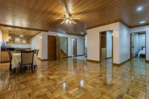 Orange House A#1 Camp John Hay nr Eco Trails