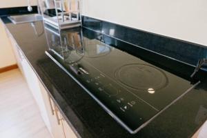 Duplex Studio near D1 with Floor to ceiling Window