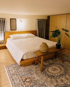 Duplex Studio near D1 with Floor to ceiling Window