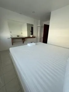 Todd Inn - Ко-Лан