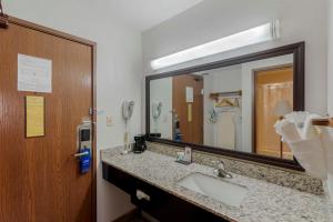 Double Room with Two Double Beds - Non-Smoking room in Baymont by Wyndham Nashville/Brentwood