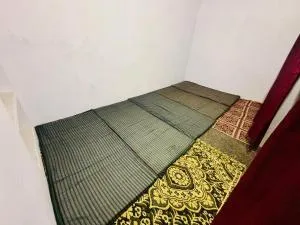 Shree Ramlala Yatri Niwas - Colonelganj