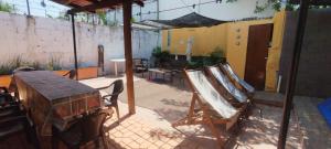 Casa Mali, zona centro, con piscina, asador y muy amplia