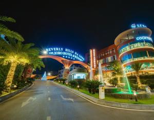 Beverly Hill Ha Long Villas and Apartments
