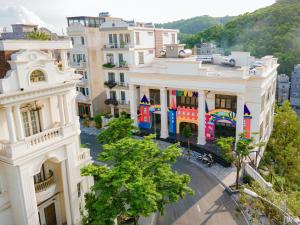 Beverly Hill Ha Long Villas and Apartments